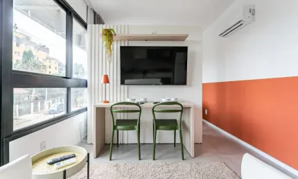 32m2 e 100% Mobiliado! Próximo à UFSC e Shopping Villa Romana