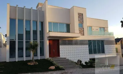 Viva o extraordinário nessa casa em condomínio no bairro Uberaba