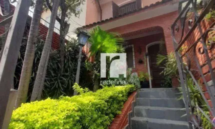 Sobrado com 115m² na aclimação com 03 quartos sendo 01 suíte, garagem para 02 carros. venda: r$ 1.590.000,00