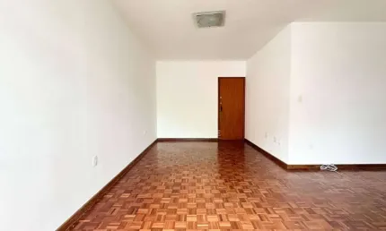 Oportunidade!!! Apartamento localizado no bairro São Mateus, perto de tudo!
