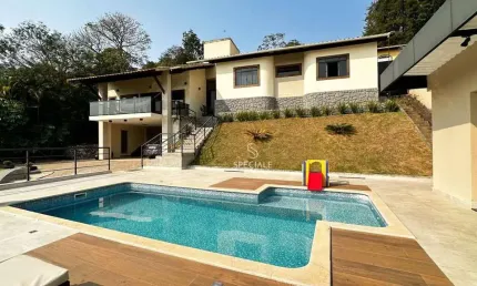 Casa com 4 quartos à venda, 400 m² por R$ 1.390.000 - Parque Jardim da Serra - Juiz de Fora/MG