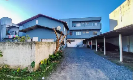 Terreno com edificação residencial e comercial na avenida central de naveganteste040701avenida joão sacavem - centro - navegantes/sc