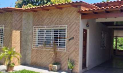 Casa localizada no bairro Nossa Senhora das Graças/Canoas