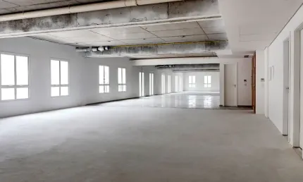 Escritório de 349 metros quadrados ao lado do Garten Shopping