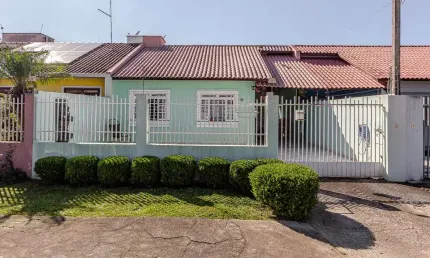 Casa com 2 quartos à venda na Rua São João, 165, Roseira de São Sebastião, São José dos Pinhais, 46 m2 por R$ 350.000
