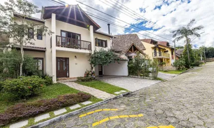 Casa com 3 quartos à venda na Rua José Bajerski, 1467, Abranches, Curitiba, 264 m2 por R$ 1.390.000