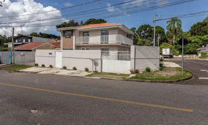 Casa com 3 quartos à venda na Rua Santa Efigênia, 585, Roseira de São Sebastião, São José dos Pinhais, 137 m2 por R$ 495.000