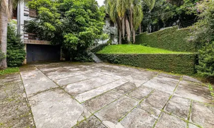 Casa com 5 quartos à venda na Rua Major Saul de Carvalho Chaves, 515, Santa Cândida, Curitiba, 440 m2 por R$ 1.490.000