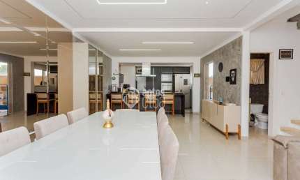 Casa com 3 quartos à venda na Rua Gabriel Corisco Domingues, 838, Boqueirão, Curitiba por R$ 870.000