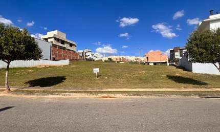 Lote com 428 metros próximo a área de lazer no condomínio Cyrela Landscape