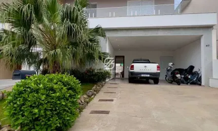 Sobrado com 3 suítes no condomínio Colinas do Sol em Sorocaba/SP.