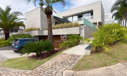 Casa de esquina Alphaville Nova Esplanada, localizada na cidade de Votorantim