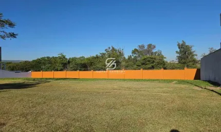 Lote à venda com 457m² no Alphaville Nova Esplanada em Votorantim/SP.