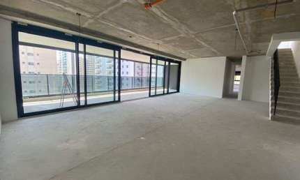 Cobertura duplex NOVA para venda possui 450 metros quadrados com 3 quartos