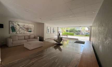 Apartamento Luxuoso no Jardim Paulista, 4 Quartos, 2 Suítes, Lazer Completo e Próximo a Shoppings.