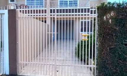 Sobrado com 3 quartos  para alugar, 102.80 m2 por R$2800.00  - Boqueirao - Curitiba/PR