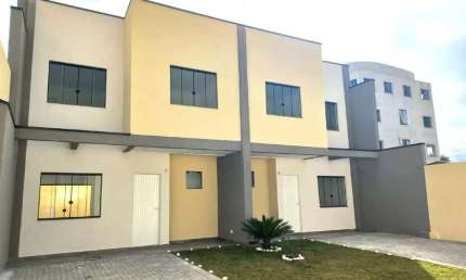 Sobrado com 3 quartos  à venda, 94.00 m2 por R$530000.00  - Uberaba - Curitiba/PR