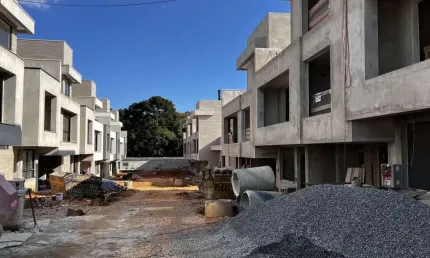 Sobrado com 3 quartos  à venda, 160.00 m2 por R$1530000.00  - Santa Felicidade - Curitiba/PR