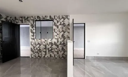 Casa Residencial com 3 quartos  à venda, 137.00 m2 por R$695000.00  - Xaxim - Curitiba/PR
