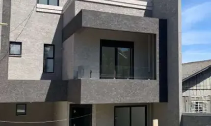 Sobrado com 3 quartos  à venda, 132.00 m2 por R$630000.00  - Uberaba - Curitiba/PR