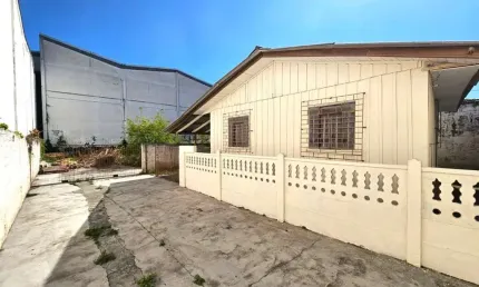 Casa residencial com 2 quartos  para alugar, 60.00 m2 por r$1200.00  - boqueirao - curitiba/pr