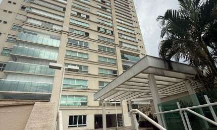 uma vista de tirar o folego, centralizado, fácil acesso proporcionando um ambiente sofisticado e acolhedor para seus residentes, garantindo uma excelente qualidade de vida em uma das regiões mais nobr