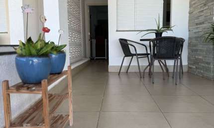 casa reformada e muito bem conservada, prontinha pra mudar!