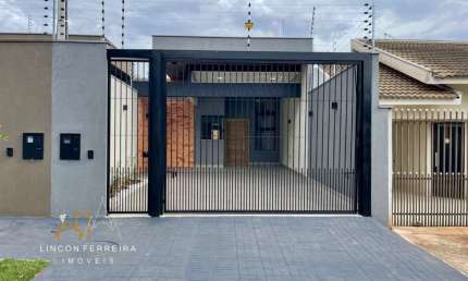 Vende-se Bela Casa Moderna Com Piscina Aquecida no Jardim Alvorada em Maringá
