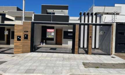 Vende-se Bela Casa Moderna com Piscina no Bom Jardim em Maringá