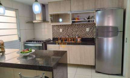 Casa com 3 dormitórios à venda por R$ 400.000,00 - Prado - Recife/PE
