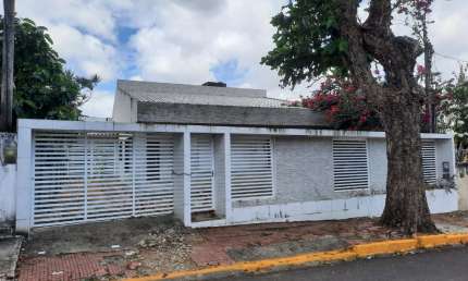 Casa com 4 quartos à venda em Casa Amarela - 800.000