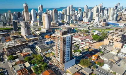 Apartamento com 2 quartos para alugar na Rua 434, 307, Centro, Itapema