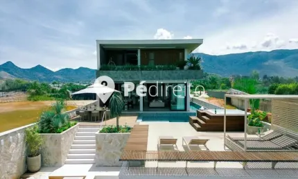 Casa em condomínio fechado com 5 quartos à venda na das aroeiras, 100, cunhambebe, angra dos reis por r$ 18.000.000
