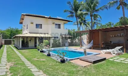 Casa à venda no bairro BURAQUINHO - Lauro de Freitas/BA