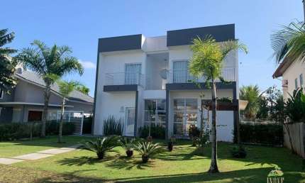 Casa de Alto Padrão em Condomínio Morada da Praia - Bertioga/SP: 6 quartos, 6 suítes, 4 salas, 2 banheiros, 5 vagas, 214m².