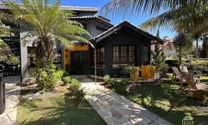 Casa em Condomínio na Morada da Praia, Bertioga-SP  4 Quartos, 1 Suíte, Piscina e Área Gourmet  Venha Conferir!