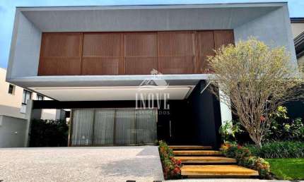 Venha se encantar com essa incrível casa localizada no condomínio de alto luxo da Riviera de São Lourenço.