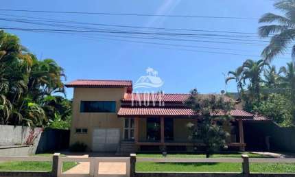Casa à venda à 100mt da praia 4 suítes, Morada da Praia - Bertioga/SP