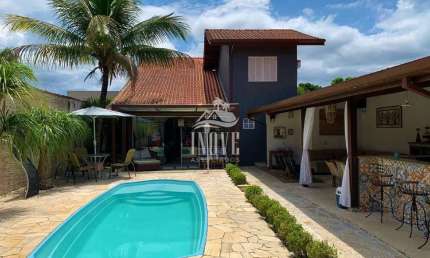 Casa de alto padrão em condomínio na Morada da Praia, Bertioga/SP - 6 quartos, 4 suítes, 3 salas, 5 banheiros, 4 vagas - Imperdível!