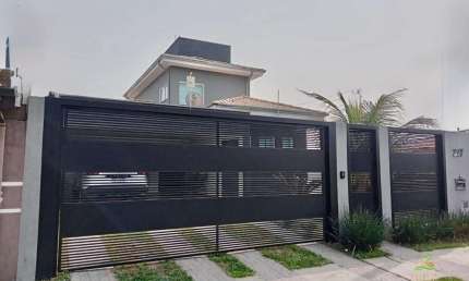 Casa à Venda em São Pedro-SP: 2 Quartos, 2 Salas, 2 Banheiros, 4 Vagas de Garagem! 216,61 m² de Puro Conforto!