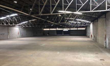 BARRACÃO PARA LOCAÇÃO NO DISTRITO INDUSTRIAL COM 5.000m²