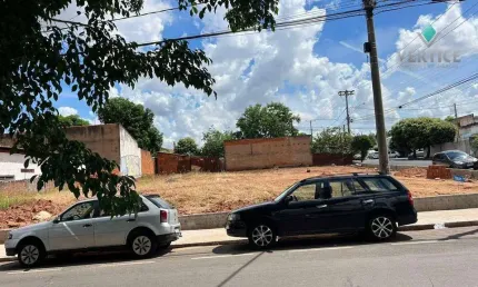 Área à venda, 810 m² por R$ 1.400.000 - Jardim Mugnaini - São José do Rio Preto/SP