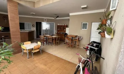 Casa com 3 dormitórios à venda, 182 m² por R$ 880.000 - Village Damha III - Mirassol/SP