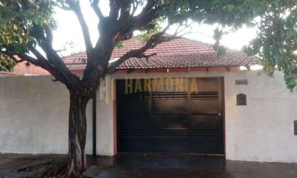 Casa com 3 quartos à venda na Vila Santana, Araraquara 