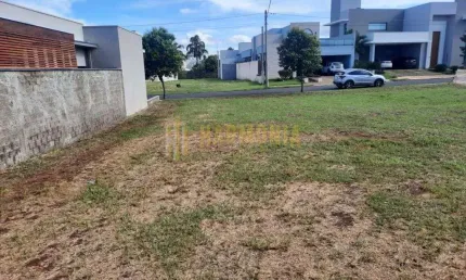 Excelente terreno a venda no Condominio Village Damha III