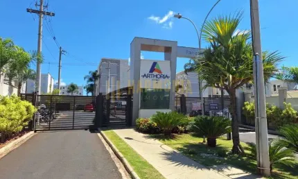 Apartamento terreo a venda com quintal privativo no Parque Arthoria