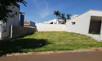 Otimo terreno a venda no Condominio Village Damha I