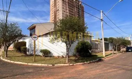 Casa a venda na Vila Harmonia em otima localizacao.