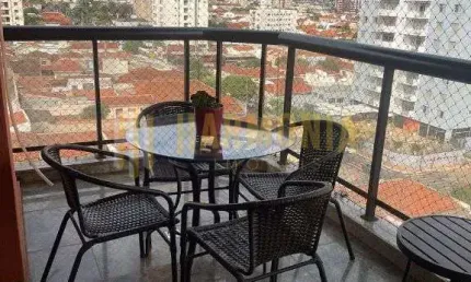 Lindo apartamento a venda no centro da cidade, ao lado do parque infantil