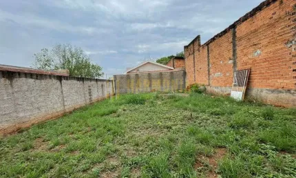 Terreno à venda no Jardim Adalberto Frederico de Oliveira Roxo I, Araraquara 